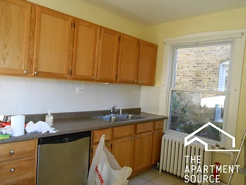 733 Elm St Photo 1