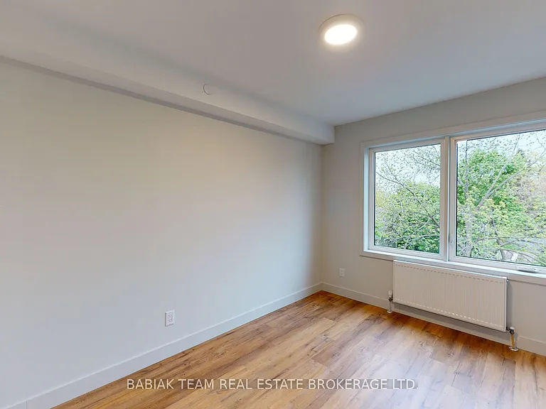 238 Jane St #302 — Photo 10