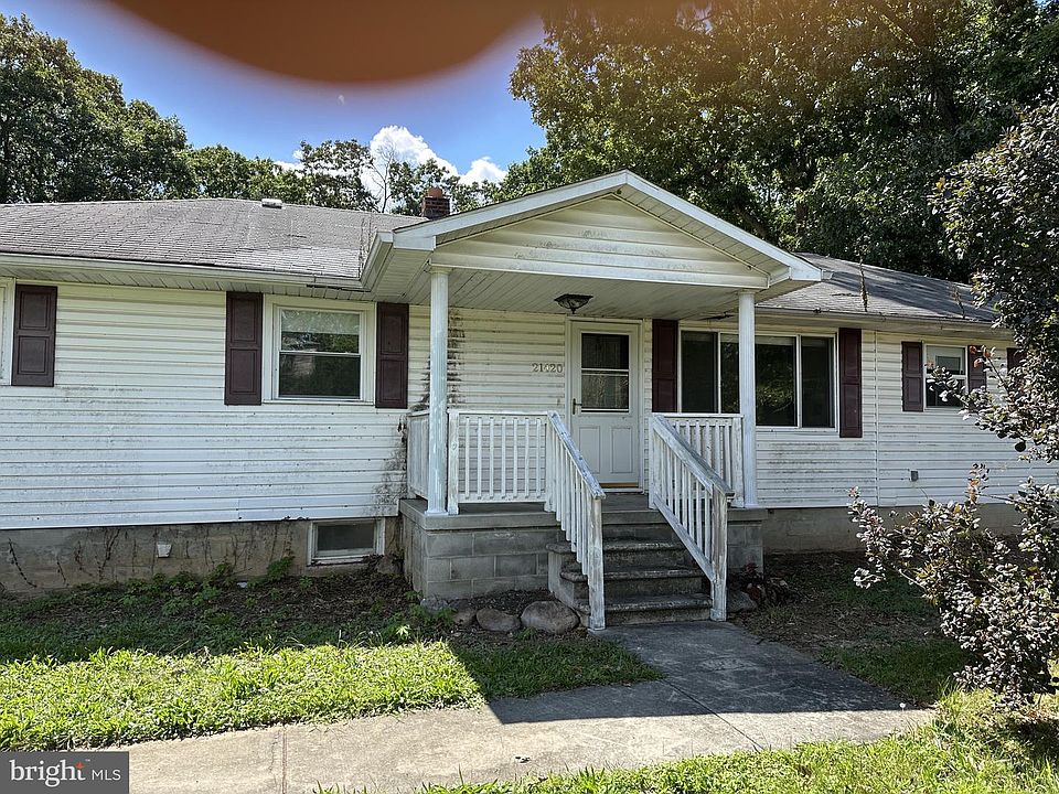 1st image of 21420 Burke Hill Rd