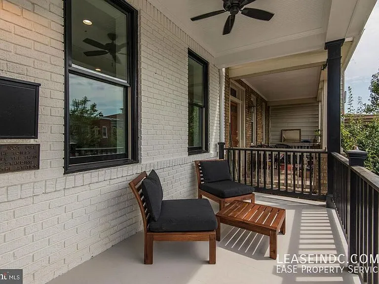 1232 I St NE #2 — Photo 3