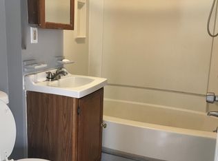 13 Sackett St, Westfield, MA 01085
