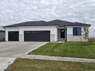 3127 4th Ave SE, Altoona, IA 50009