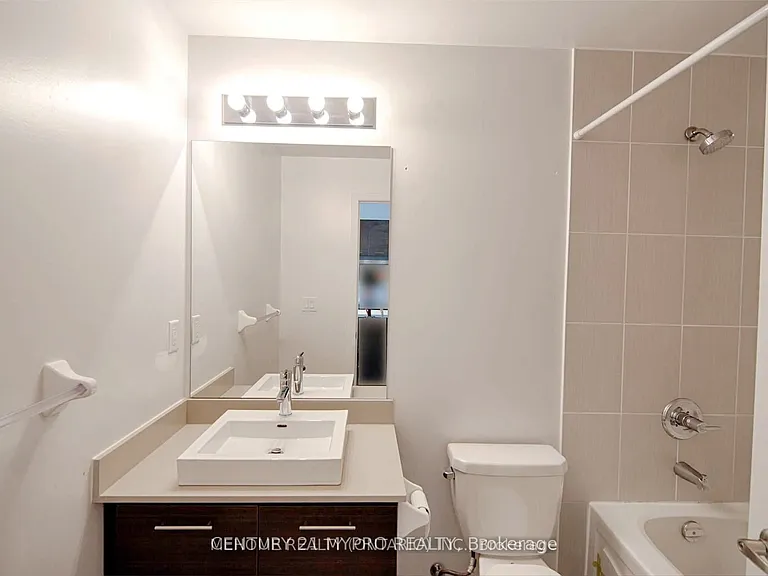 26 Norton Ave #1605 — Photo 10