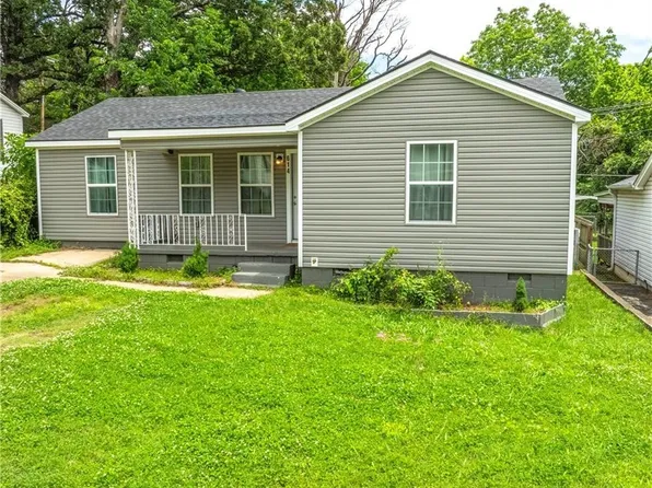 614 N 12th St, Van Buren, AR 72956
