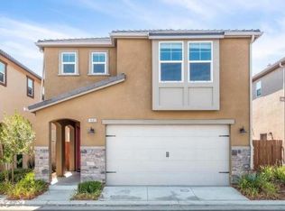 1502 Enlightened Way, Clovis, CA 93619