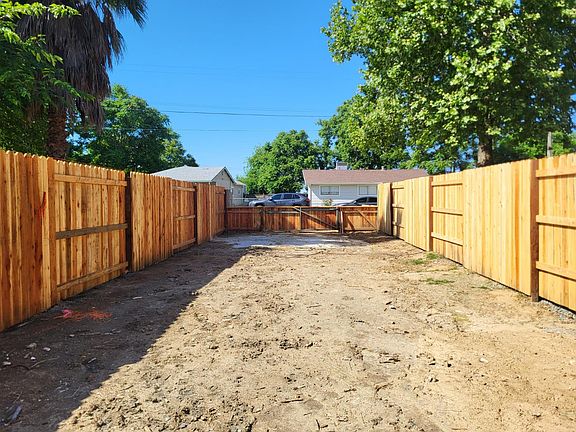 2nd image of Cottonwood Ave