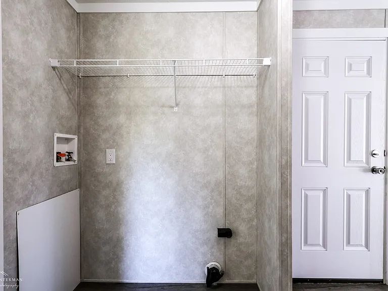 105 Hastings Dr — Photo 11