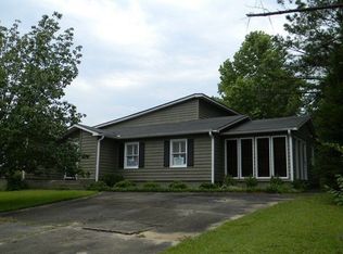 1412 S 9th St, Lanett, AL 36863