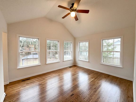 5th image of 1503 Rebecca Dr