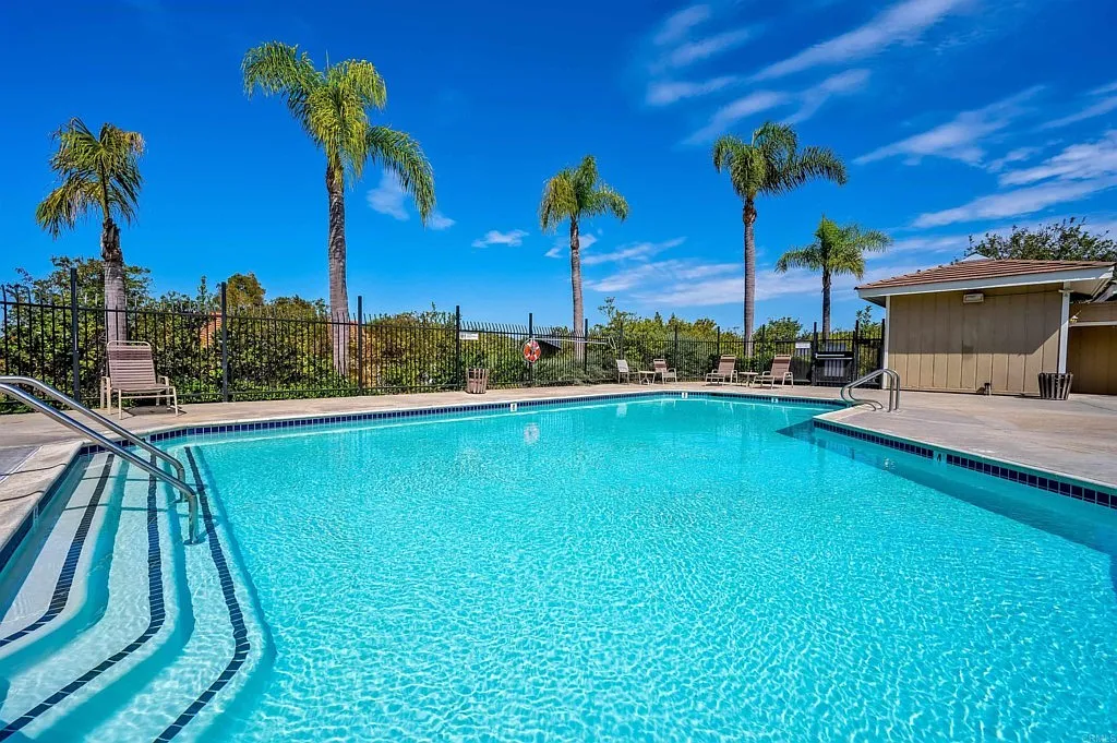 2 bed, 791 sqft, $2,600 — Photo 3