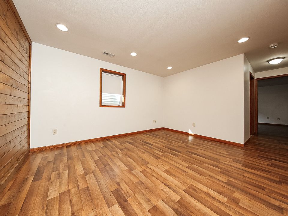 Living room - perfect for family game nights or relaxing on Saturday night
