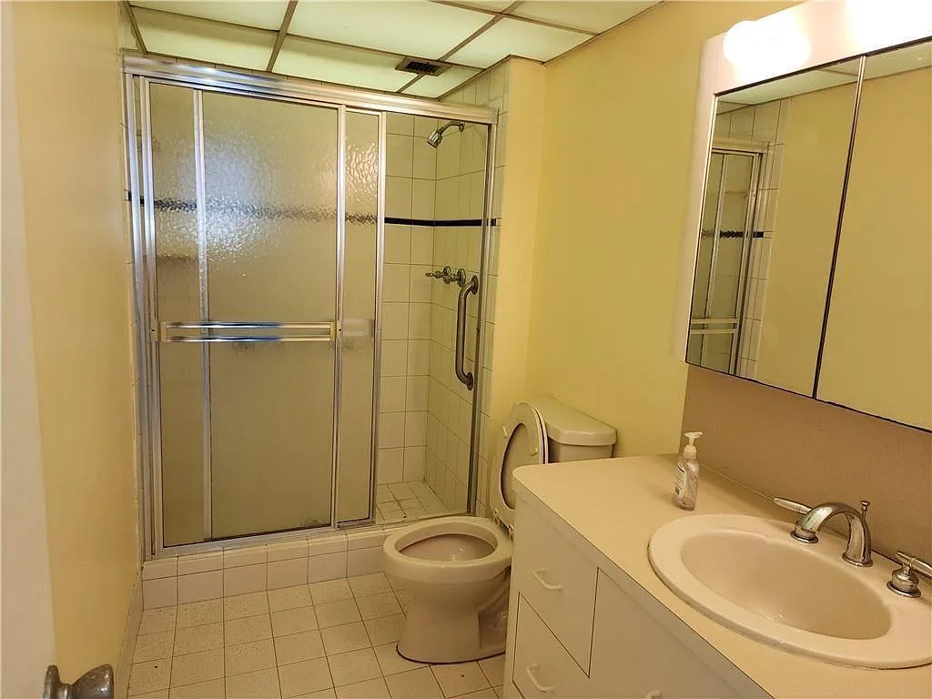 1 bed, 2.0 bath, 972 sqft, $1,500 — Photo 4