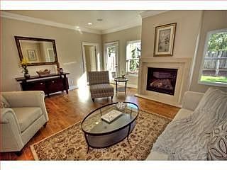 5th image of 10483 Mira Vista Ave