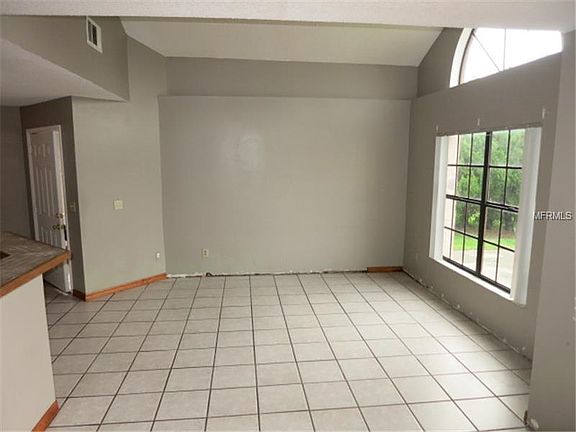 3rd image of 613 Oregon Woods Ct