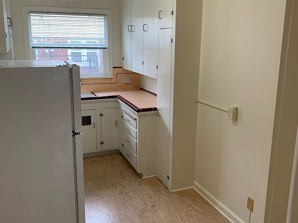 2nd image of 2334 NW Overton St
