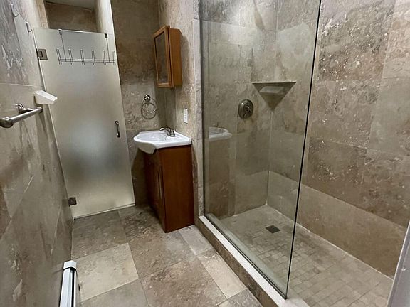 4th image of 110 Waterman St #2B