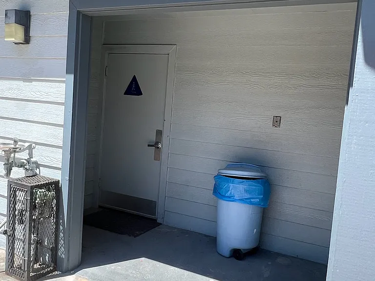 15111 Freeman Ave #1 — Photo 21