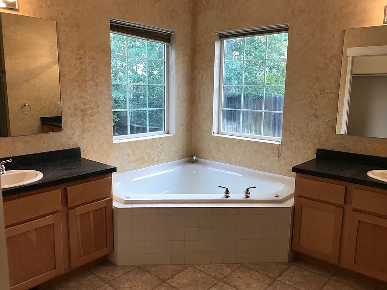 226 E River Rock Rd — Photo 19