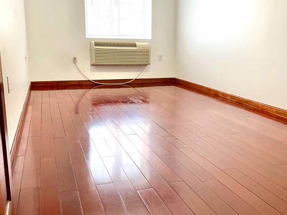 5th image of 40-14 194th St Floor 3