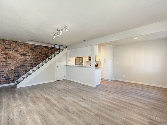 4th image of 3595 Sapphire Dr APT 2