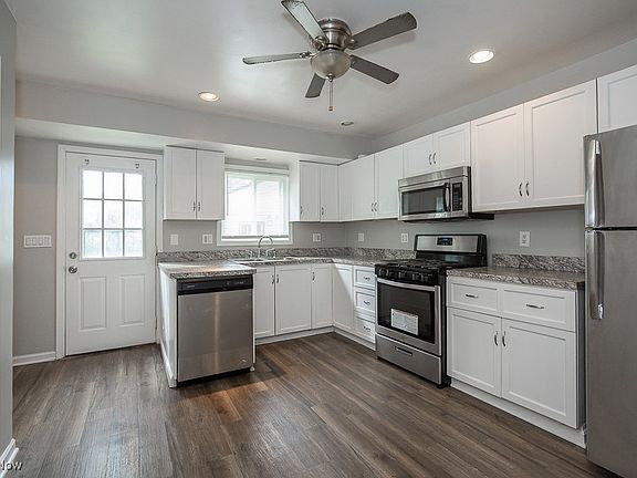 3rd image of 23294 Williams Ave