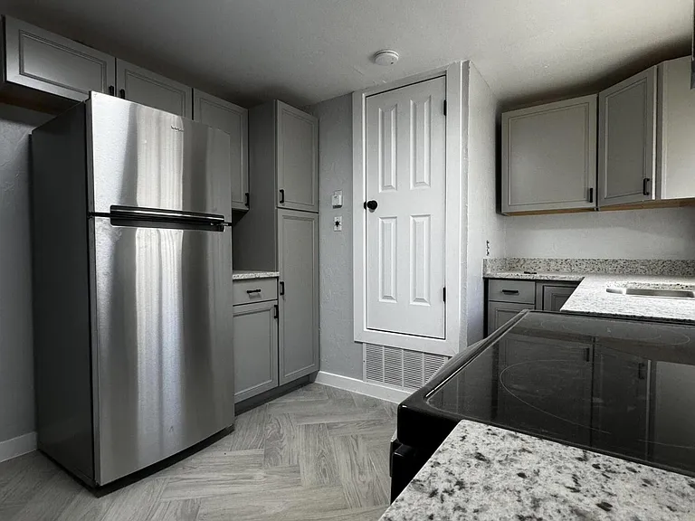 10277 N Loop Dr #B — Photo 18