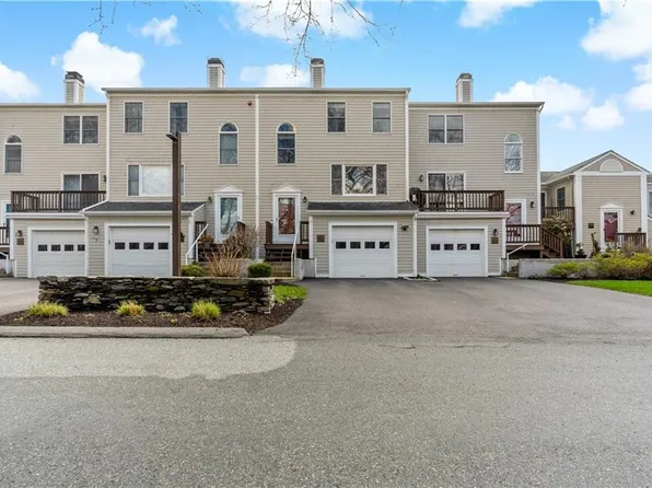 413 N Ln, Bristol, RI 02809