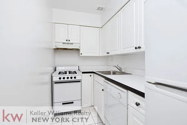 Rented by Keller Williams NYC | media 13