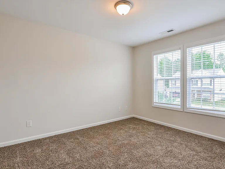407 Morganite Ct — Photo 12