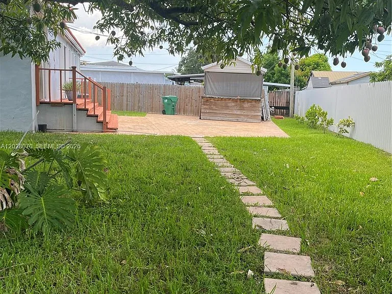 8370 SW 27th Ln — Photo 18
