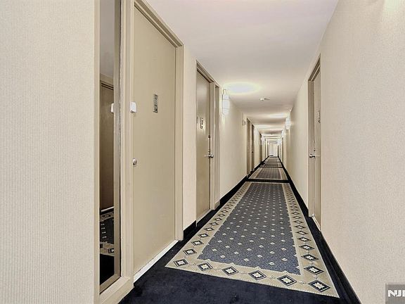 3rd image of 3 Horizon Rd APT 1432