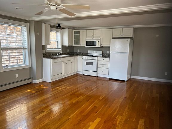3rd image of 163 Merrimac St #1