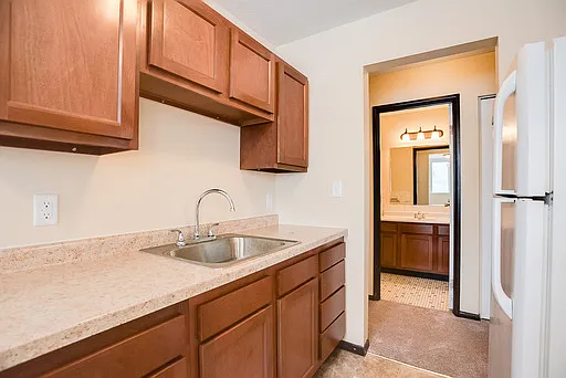 Woodbridge Terrace Apartments — Photo 15