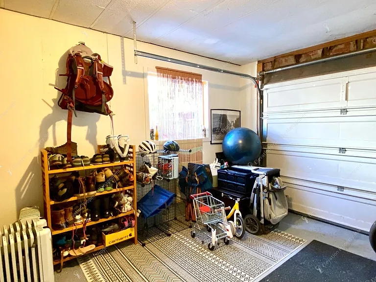1213 NE Hollinshead Dr — Photo 25