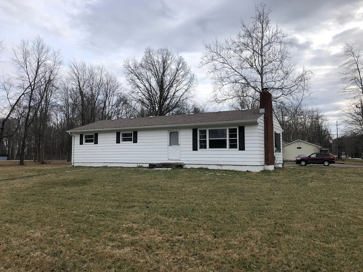 3 bed, 1250 sqft, $1,900 — Photo 1