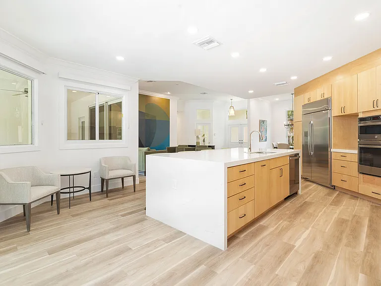 3317 Embassy Dr — Photo 11