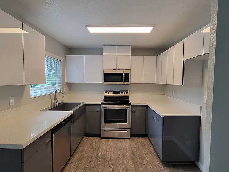 West Fifth Apartments — Photo 156