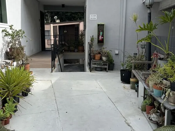 4431 Don Ricardo Dr APT 10, Los Angeles, CA 90008