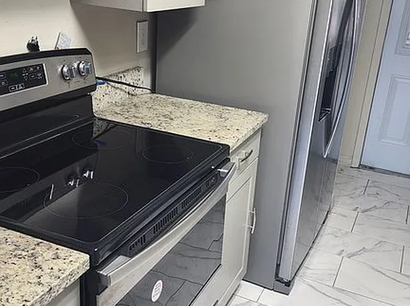 2513 E Stanley Matthew Cir, Tampa, FL 33604
