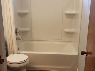 715 5th St, Colona, IL 61241