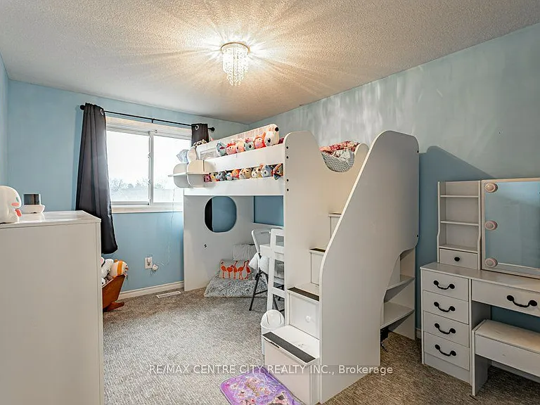 490 3rd St #19 — Photo 20
