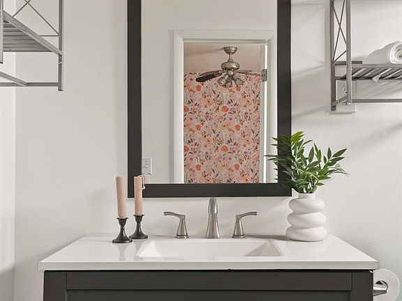 5th image of 2169 W Warren Avenue