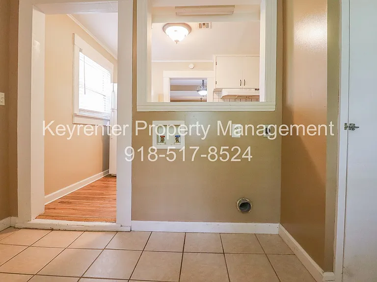 412 N McKinley Ave — Photo 16