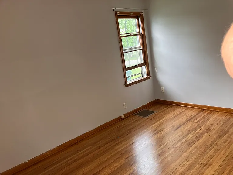2824 Texas Ave S — Photo 16