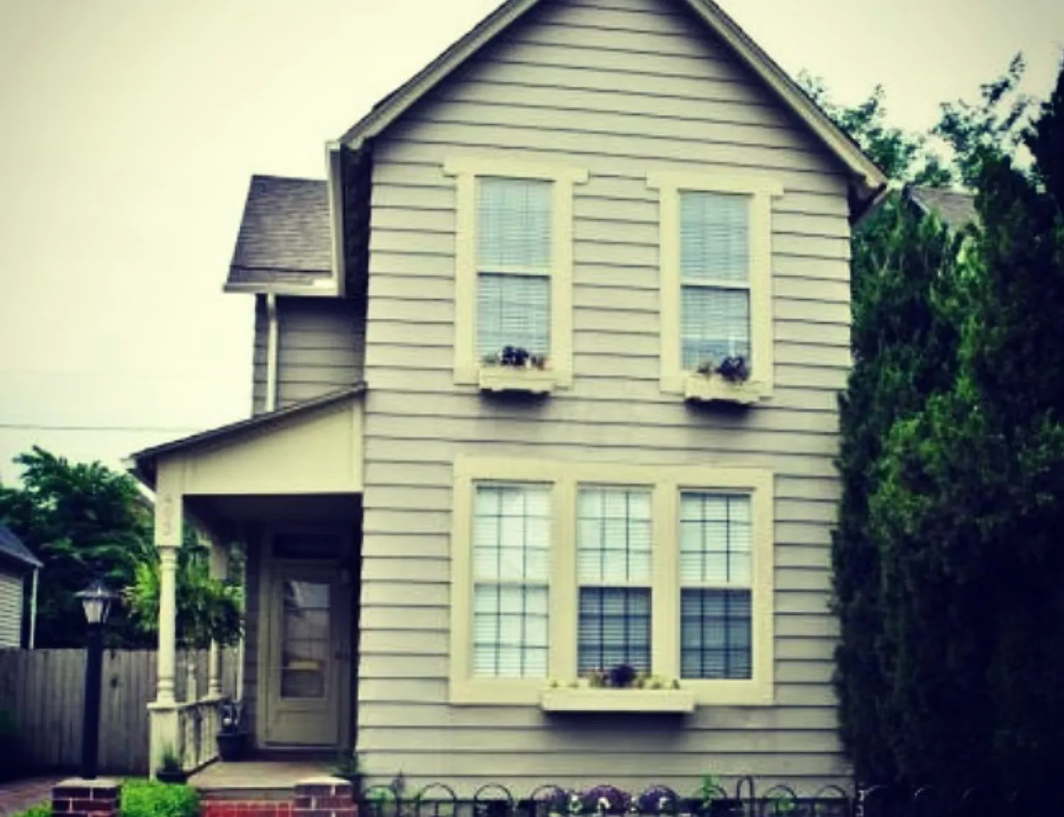 2 bed, 1.5 bath, 1076 sqft, $2,391 — Photo 1