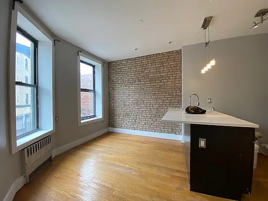 Rented by Simply Brooklyn Realty Inc | media 6