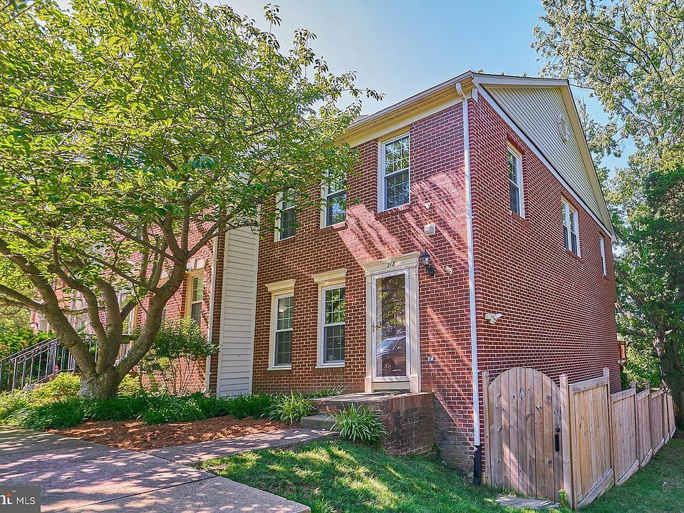 1st image of 218 Ellsworth St