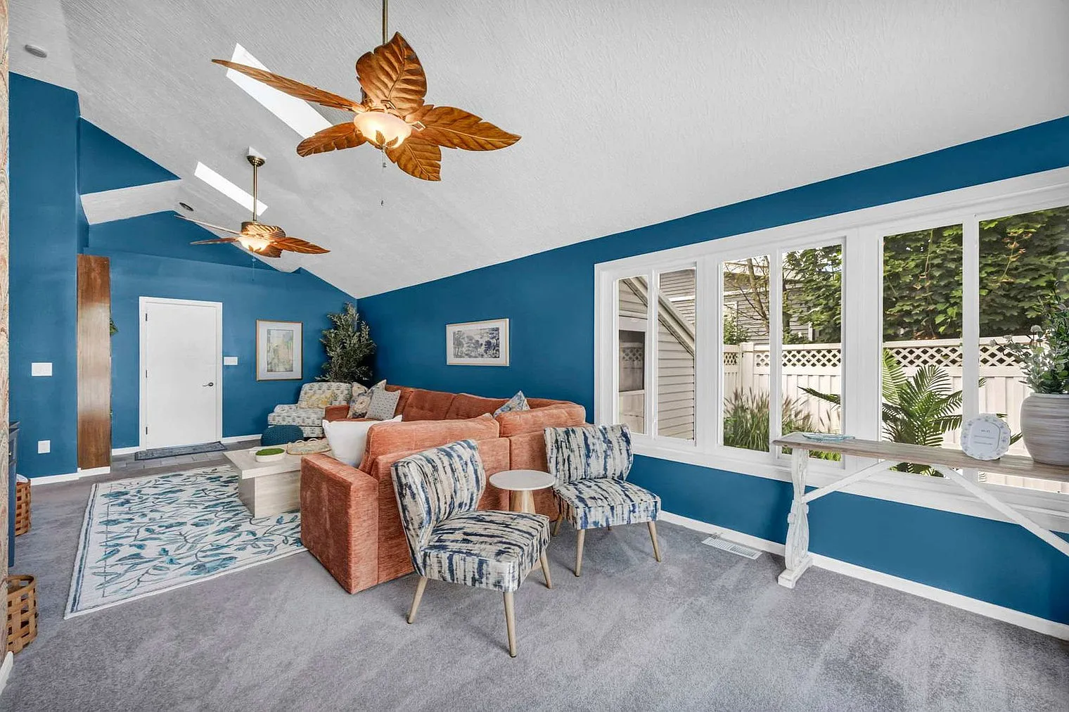 4 bed, 3.0 bath, $5,561 — Photo 2