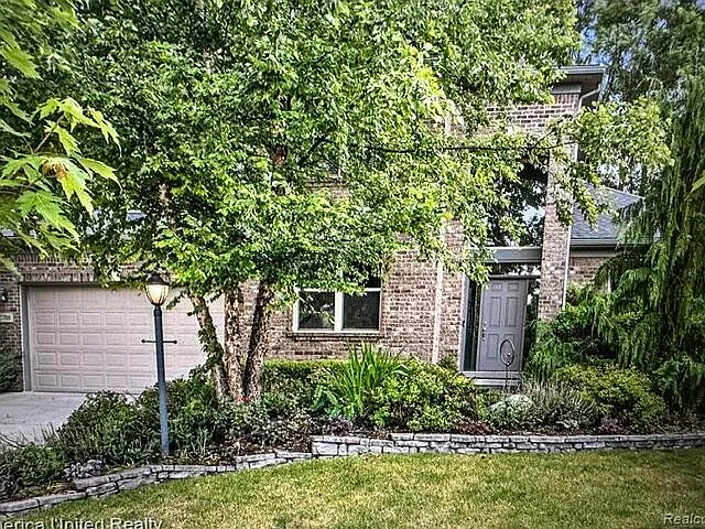 2708 Trillium Hills Dr