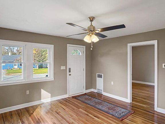 4th image of 5023 Lexington Ave